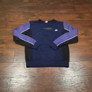 Vintage Nike Embroidered Y2K Crewneck Sweatshirt